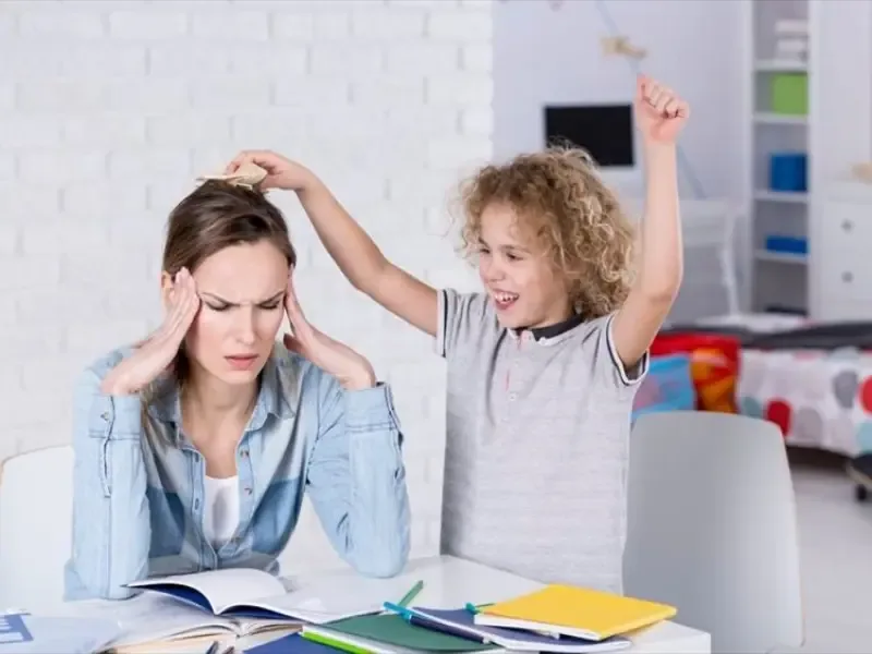 راهنمای کامل درمان غیردارویی بیشفعالی و نقص توجه (ADHD) در کودکان؛ نقش کاردرمانی ذهنی - شناختی و تقویت عملکردهای اجرایی مغز در شمال تهران